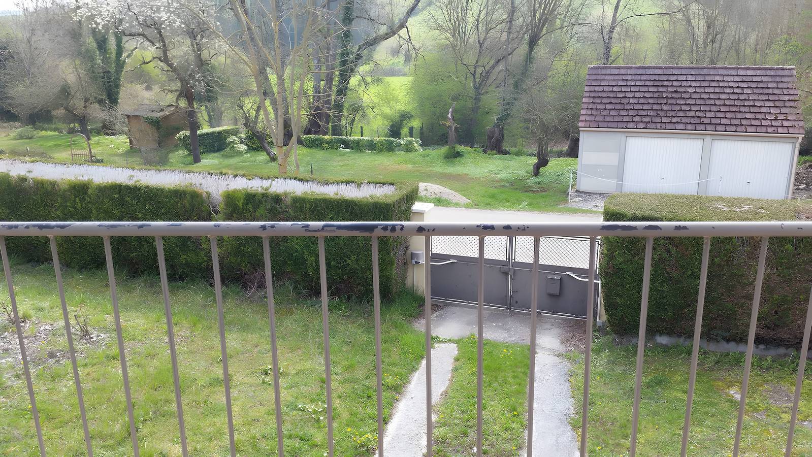 Ferienhaus „Chez David et Dominique“ mit Terrasse, Balkon und Wlan in Deux Rivières, Auxerre und Umgebung