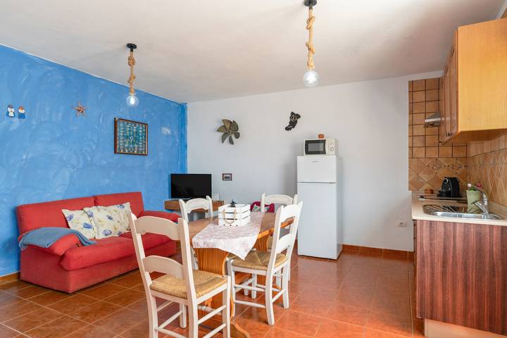 Ganze Wohnung, Ferienwohnung 'Apartamento La Caletilla' mit Meerblick, privater Terrasse und Wlan in La Graciosa, Parque Natural Archipiélago Chinijo