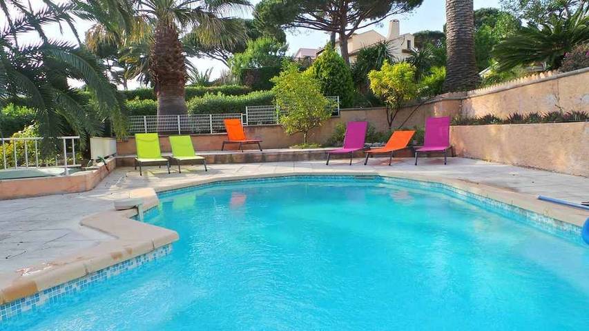 Location de vacances pour 12 personnes, avec jardin et piscine dans Plage Du Grand Boucharel Saint Aygulf - 4