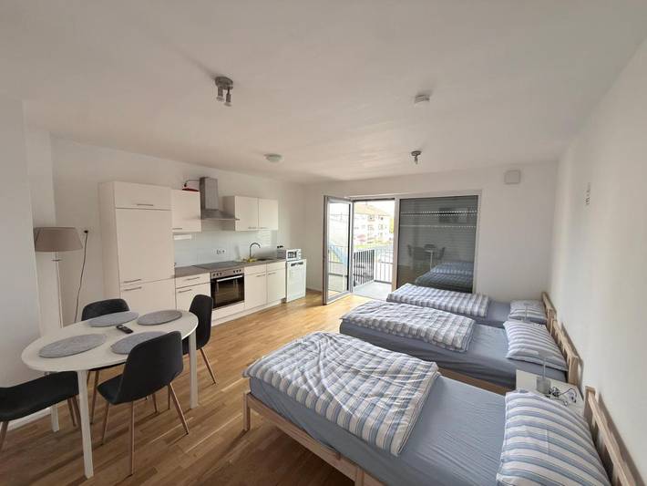 Ferienwohnung für 6 Personen, mit Balkon und Garten sowie Ausblick in Kerpen