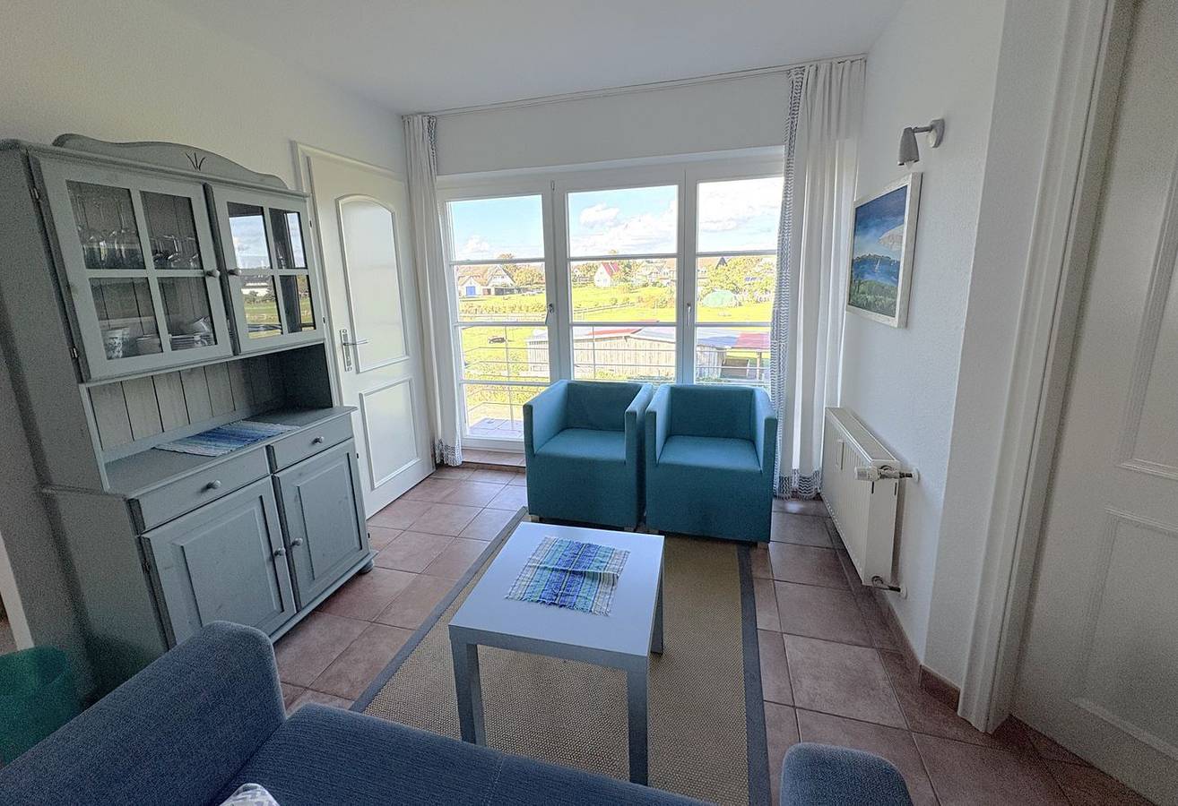Ganze Wohnung, Ferienwohnung Drachen: Reetgedecktes Strandhaus mit eigenem Strand und Meerblick in Alt Reddevitz, Mönchgut