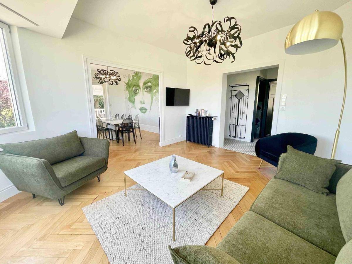 Deluxe Double Room with Bath in Rully, Région de Chalon-sur-Saône