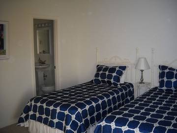 Vacation House for 6 Guests in Barnstable, Cape Cod, Picture 2