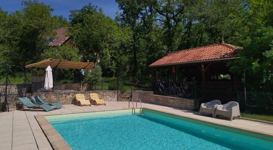 Chalet pour 4 personnes, avec jardin ainsi que terrasse et piscine dans le Lot - 3