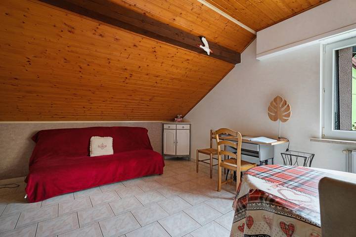 Appartement entier, Appartement « Gîte Les Collines » avec vue montagne, terrasse privée et Wi-Fi in Maisonsgoutte, Région de Sélestat-Erstein