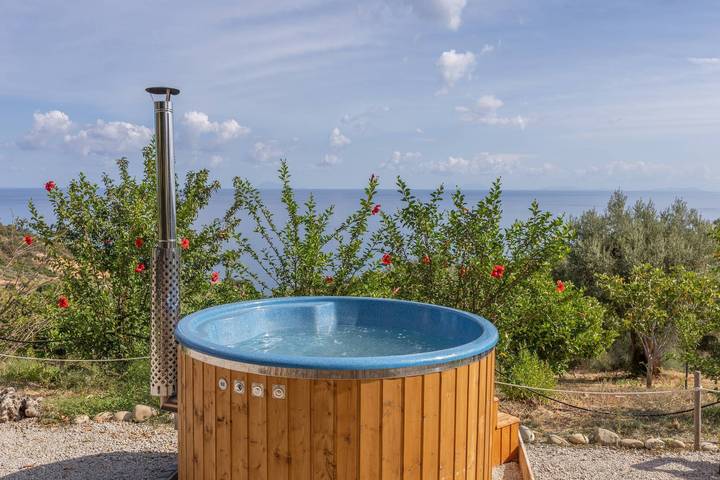 Glamping « Melograno » avec vue sur la mer, Wi-Fi et climatisation in Tusa, Province de Messina