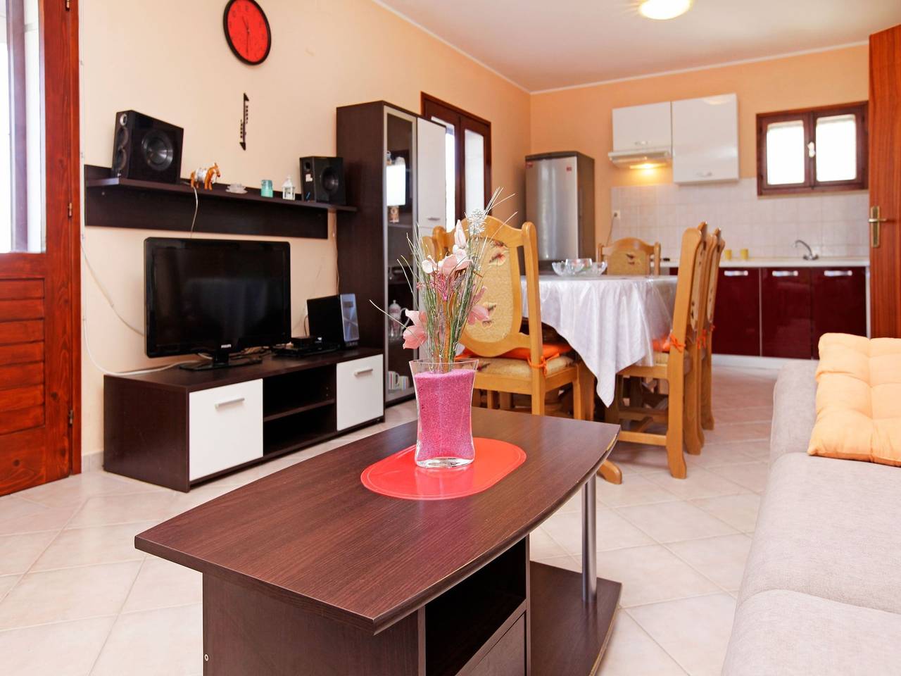 Olive's Garden House - Three Bedroom Holiday Home with Terrace and Sea View in Vela Luka, Korcula