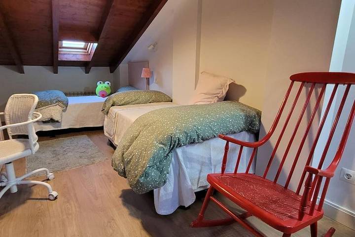 Chalet para 7 personas, con terraza y vistas en Comarca de Santander - 3