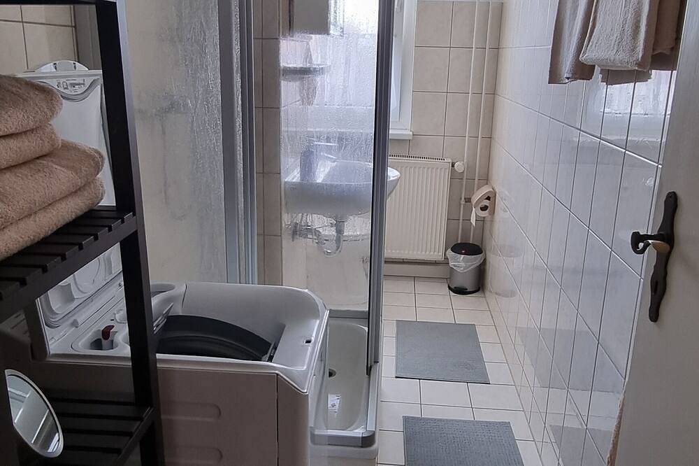 Ganze Wohnung, Komfortable, gemütliche Ferienwohnung zwischen dem Malchiner und Kummerower See in Malchin, Kummerower See