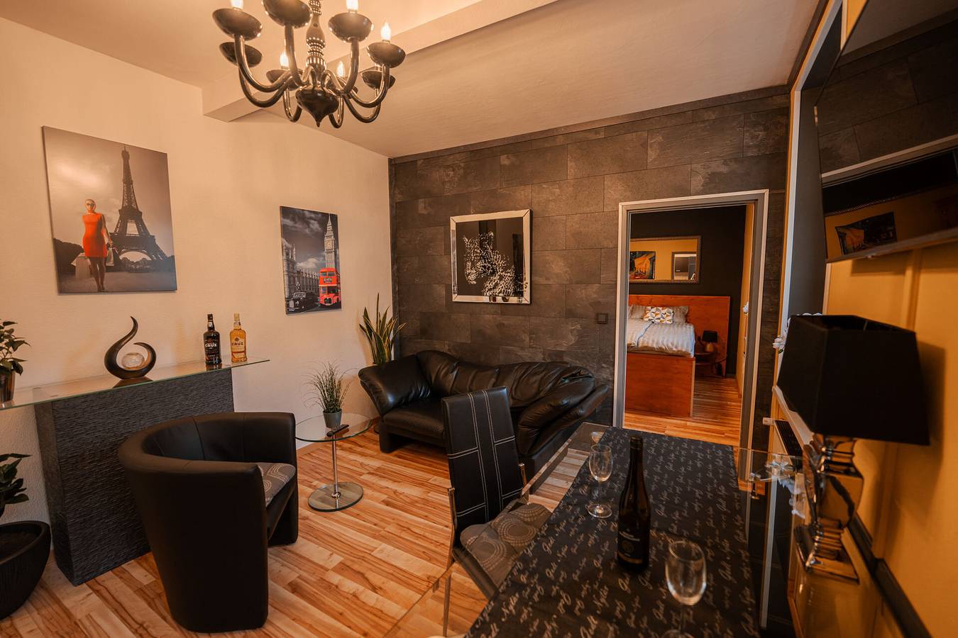 Geheel appartement, Vakantiewoning '2' met privétuin en wifi in Trier (Stad), Trier