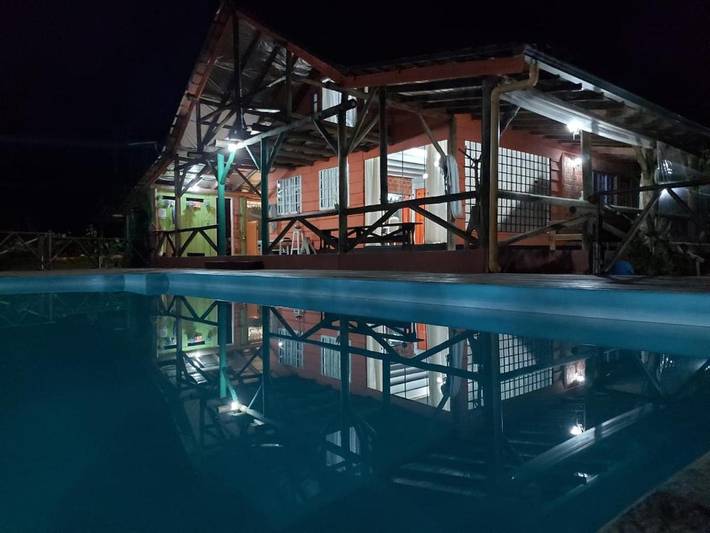 Casas e apartamentos de temporada para 3 pessoas, com jardim e vista e ainda piscina no Paraná