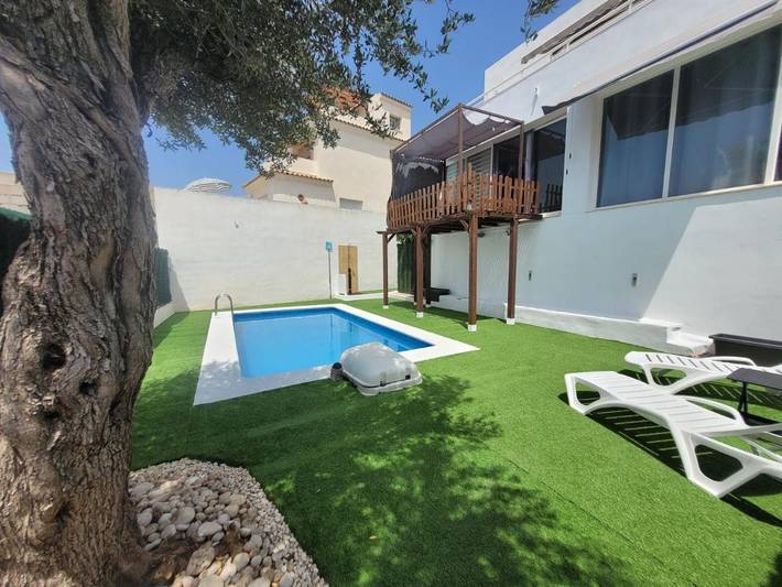 Casa rural para 8 personas, con Balcón y Terraza además de Jardín y Piscina en Vinaroz - 2