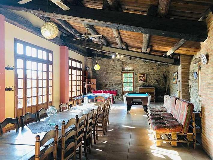 Casa de vacaciones para 19 personas, con jardín además de piscina y vistas, Se admiten mascotas en Segarra - 2