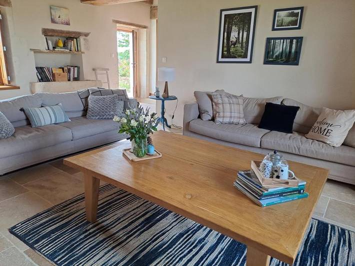 Location de vacances pour 10 personnes, avec Terrasse ainsi que Jardin et Vue à Préaux (Indre)