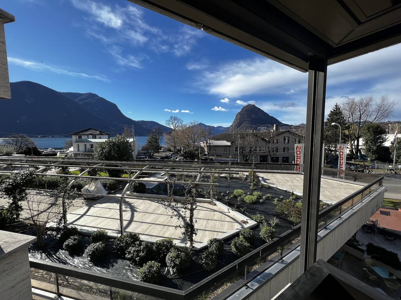 Ganze Wohnung, Lugano City Apartment in Cassarate mit Blick auf den See, 5 Minuten vom Zentrum entfernt in Lugano, Luganersee