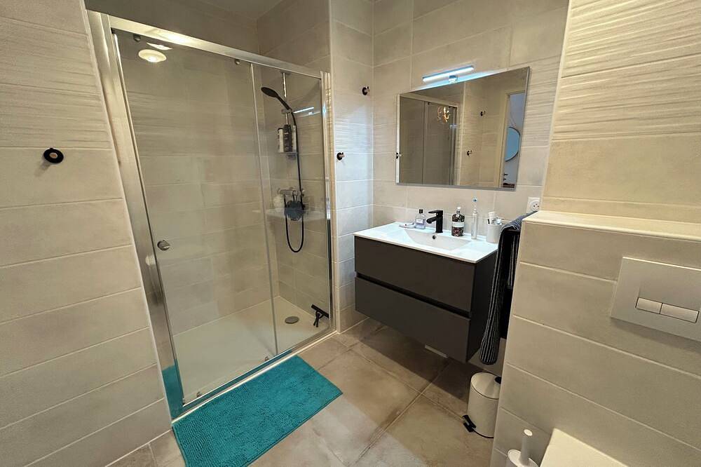 Entire apartment, L'Oasis Maritime  in Nice (France), Nice region