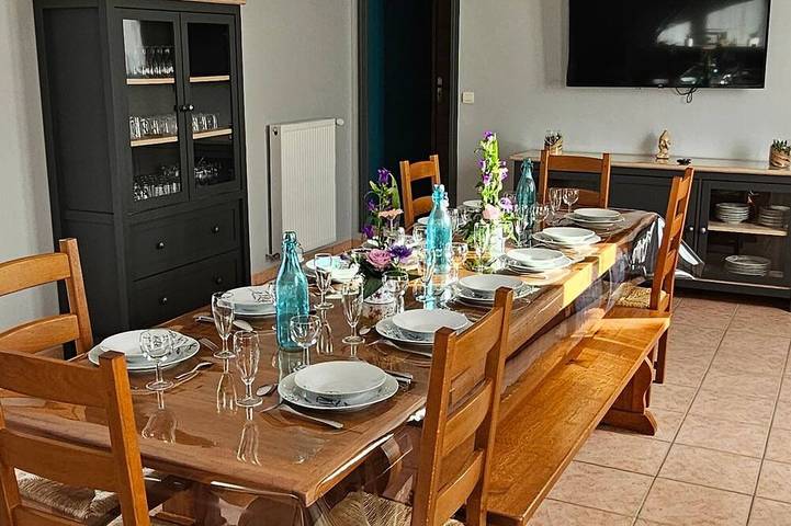 Gîte pour 12 personnes, avec jardin à Changé