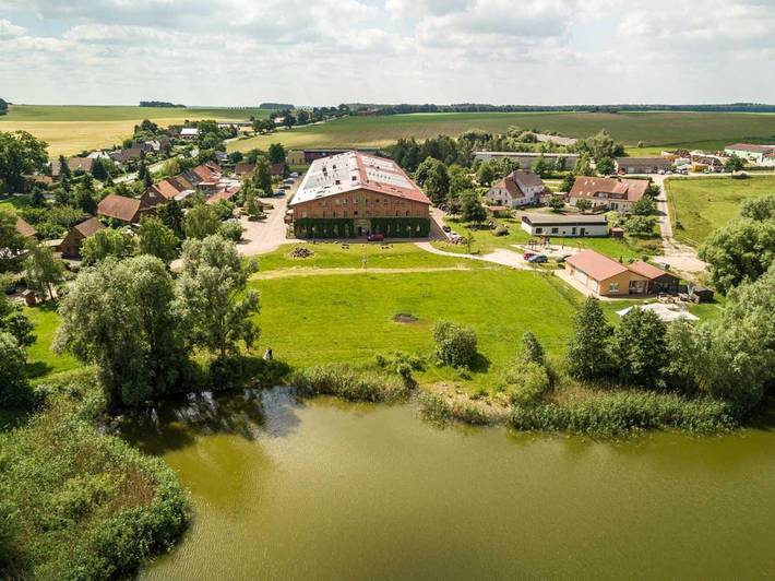 Hotel, mit Garten in Bollewick