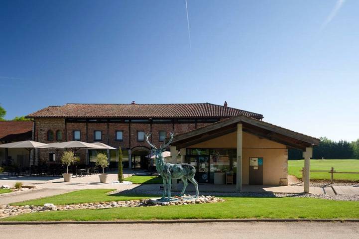Hôtel pour 4 personnes, avec Terrasse et Jardin à Villette-sur-Ain