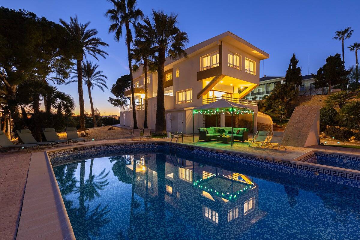 Urban Elegance by Fidalsa in Vistahermosa (Alicante), Alicante
