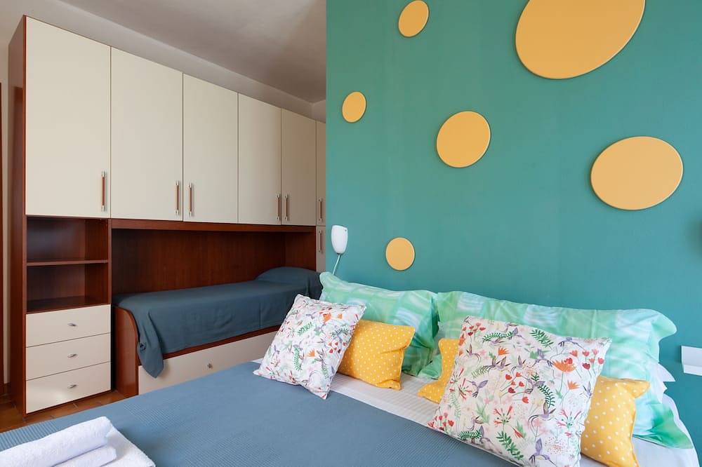 Ganze Wohnung, Apartment with pool for you & your Family- Territory dinners-wellness treatments in Tresana, Val di Magra