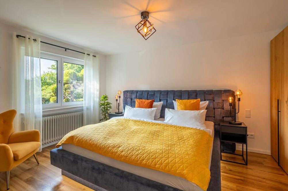 Geheel appartement, Elegant Eifel Studio I Hiking I Kitchen I Terrace in Daun, Vulkaan-Eifel