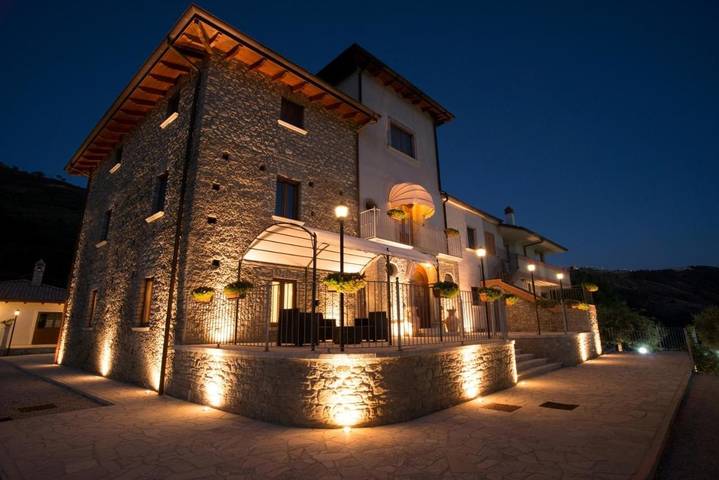 Agriturismo per 2 persone, con giardino e terrazza nonché panorama in Provincia di Cosenza