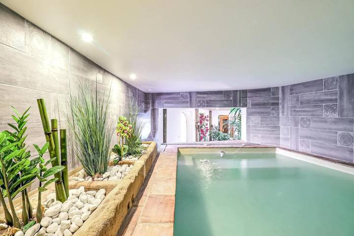 Appartement de vacances pour 2 personnes, avec Balcon et Terrasse ainsi que Jacuzzi et Piscine