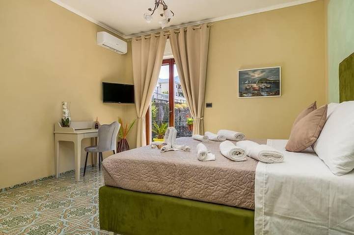 Apartamento entero, La Rosa Home Sorrento Coast in Piano di Sorrento, Provincia de Nápoles