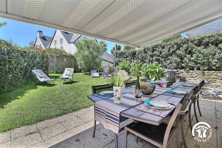 Gîte pour 7 personnes, avec terrasse et jardin