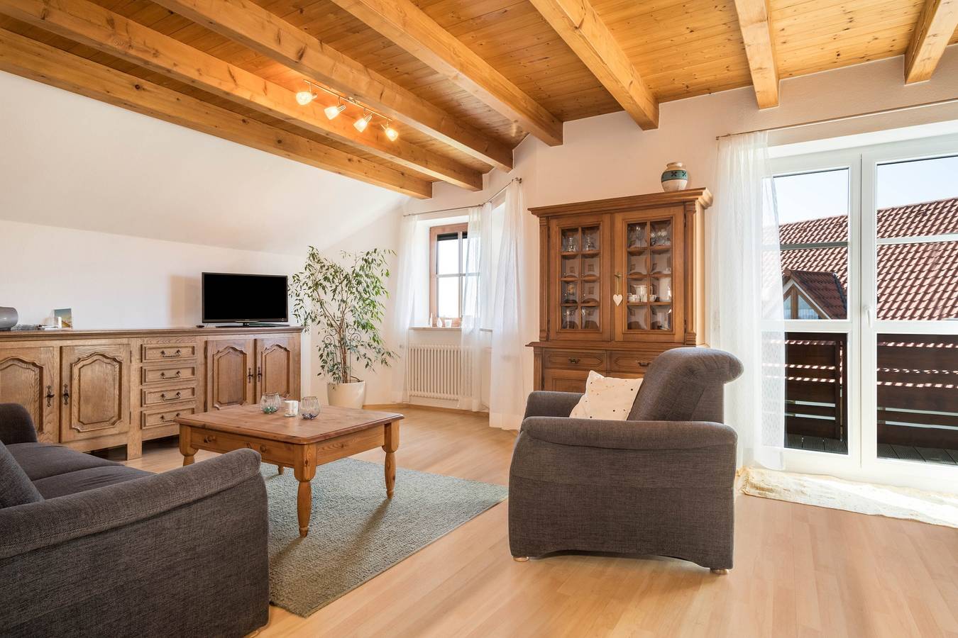 Ganze Wohnung, Ferienwohnung "Ursula Hiemer 1" mit Blick auf den See und die Berge und WLAN in Kressbronn am Bodensee - Gattnau, Kressbronn am Bodensee
