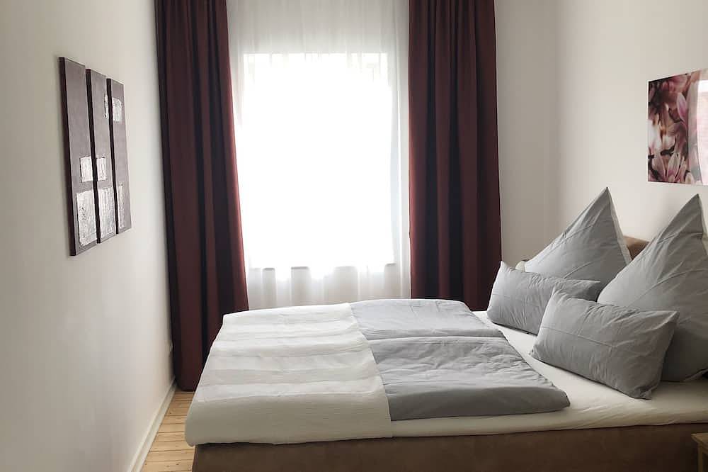 Ganze Wohnung, Premium Wohnen - zentral<br>Dachgeschosswohnung für Urlaub und Geschäftsreisen in Bonn, Rheinland