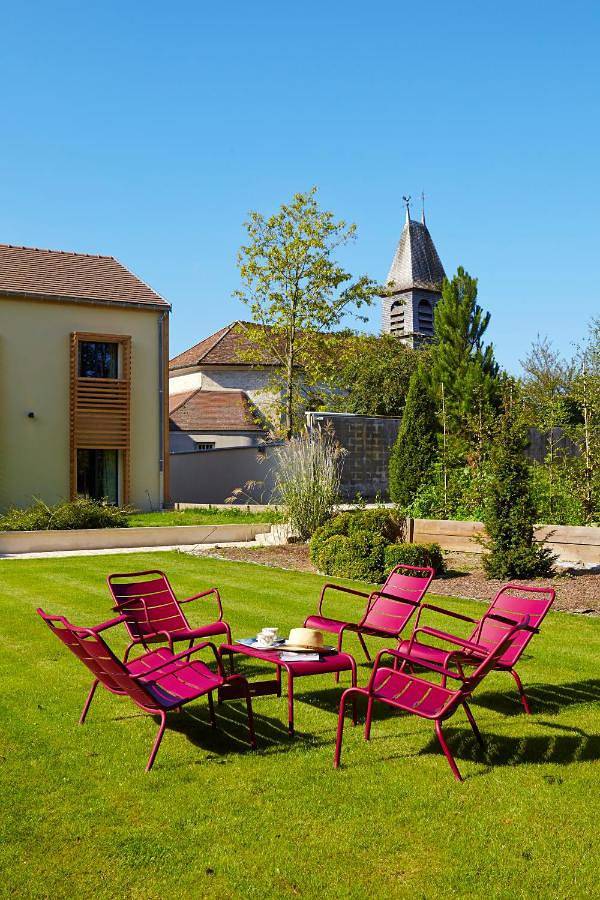 Hôtel Les Herbes Folles in Mauregard (mini-série), Seine-et-Marne