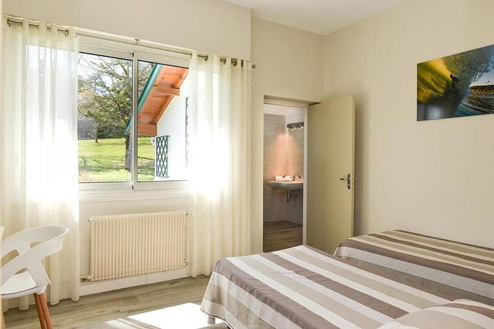 Parc de vacances pour 4 personnes, avec Jardin et Piscine au Pays basque