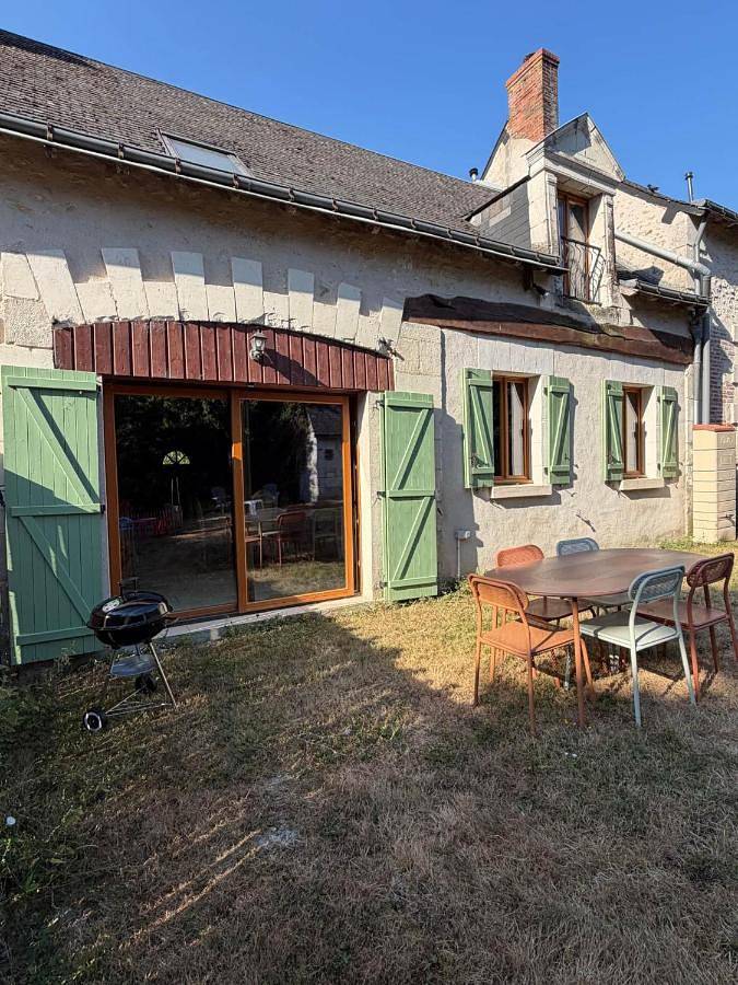 Location de vacances pour 5 personnes, avec jardin, adapté aux familles à Loché-sur-Indrois