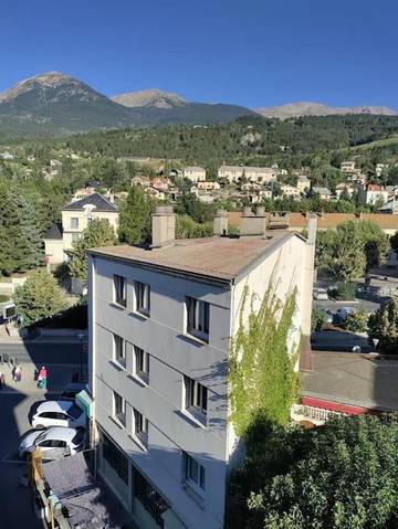 Gîte pour 4 personnes, avec vue dans Office De Tourisme D Embrun