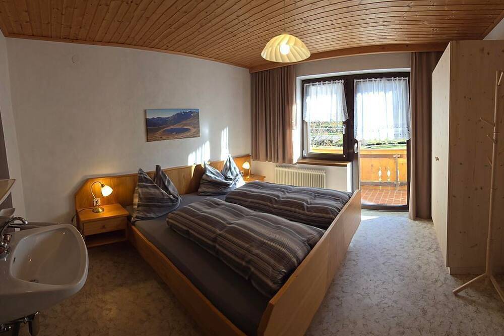 Ganze Wohnung, Ferienwohnung 1 - Ferienhaus Strickner in Stubaier Alpen, Obernberg am Brenner