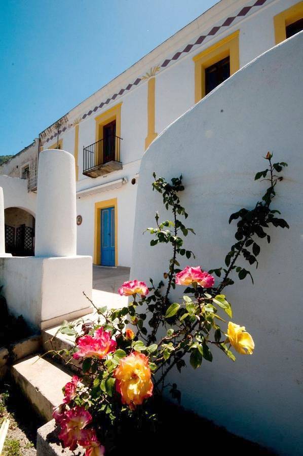 B&b per 2 persone, con Balcone e Terrazza nonché Giardino e Panorama in Salina