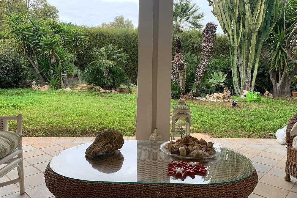 Villa in Esclusivo Villaggio Privato a due Passi dal Mare in Rosa Marina, Salento