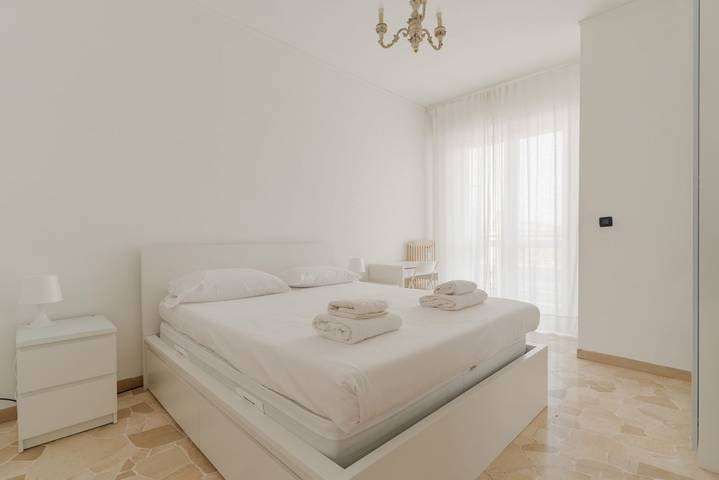Appartement entier, Appartement de vacances pour 7 personnes avec balcon/terrasse in Milan, Province de Milan