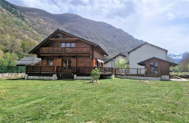 Chalet pour 10 personnes, avec balcon dans l' Ariège - 2