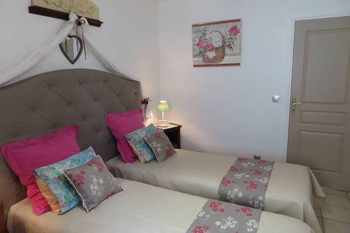 Location de vacances pour 4 personnes, avec jacuzzi et jardin, animaux acceptés à Saint-Léonard - 3