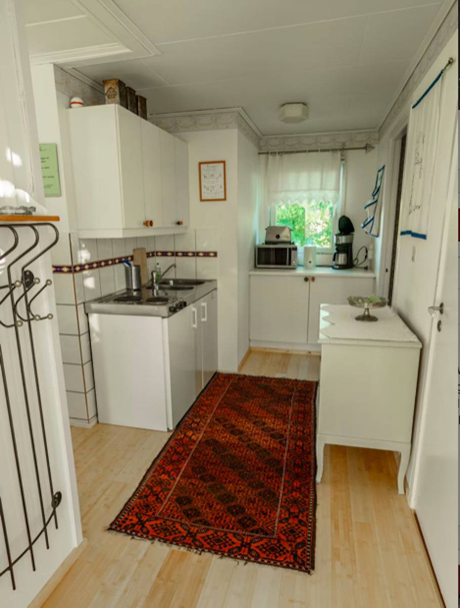Schönes Ferienhaus in einer Ferienanlage mit Seeblick und 2 Schlafzimmern in Marbäcks distrikt, Västergötland