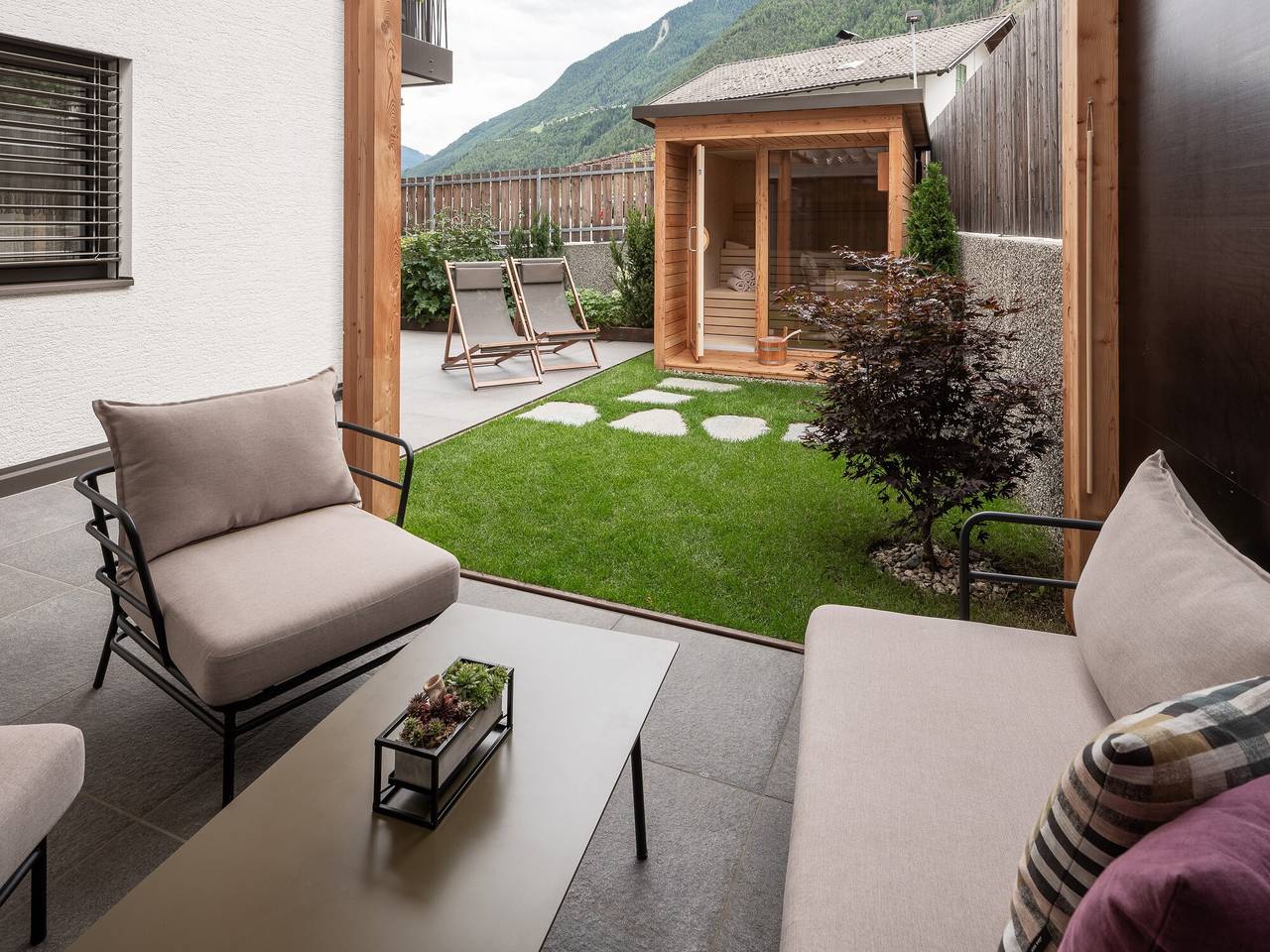 Ganze Wohnung, Ferienwohnung 'Nature Duplex Zaun - Fluss' mit Bergblick, Terrassen & Wlan in Luttach, Zillertaler Alpen