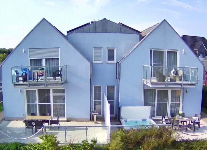 Ferienhaus für 18 Personen, mit Sauna und Garten sowie Whirlpool, kinderfreundlich in Göhren-Lebbin