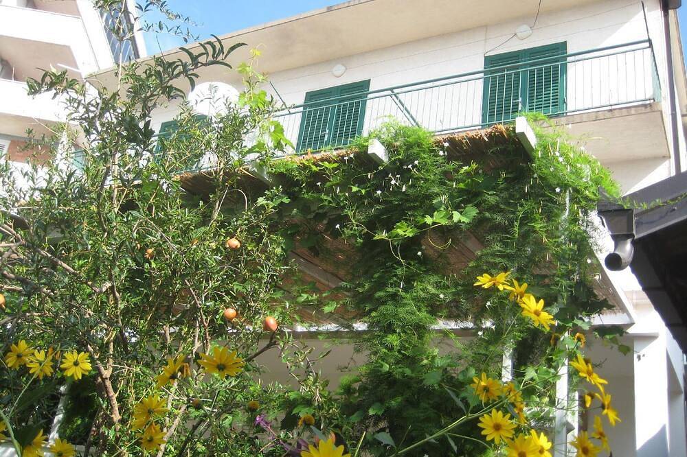 Holiday apartment Podgora for 6 persons with 3 bedrooms - Holiday house in Podgora, Makarska Riviera