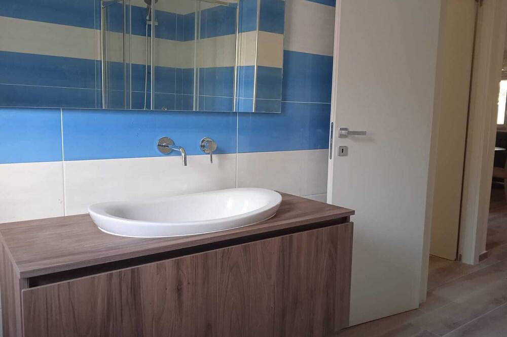 Villa Morgana renovated villa 250 meters from the sea in Lido Silvana, Pulsano