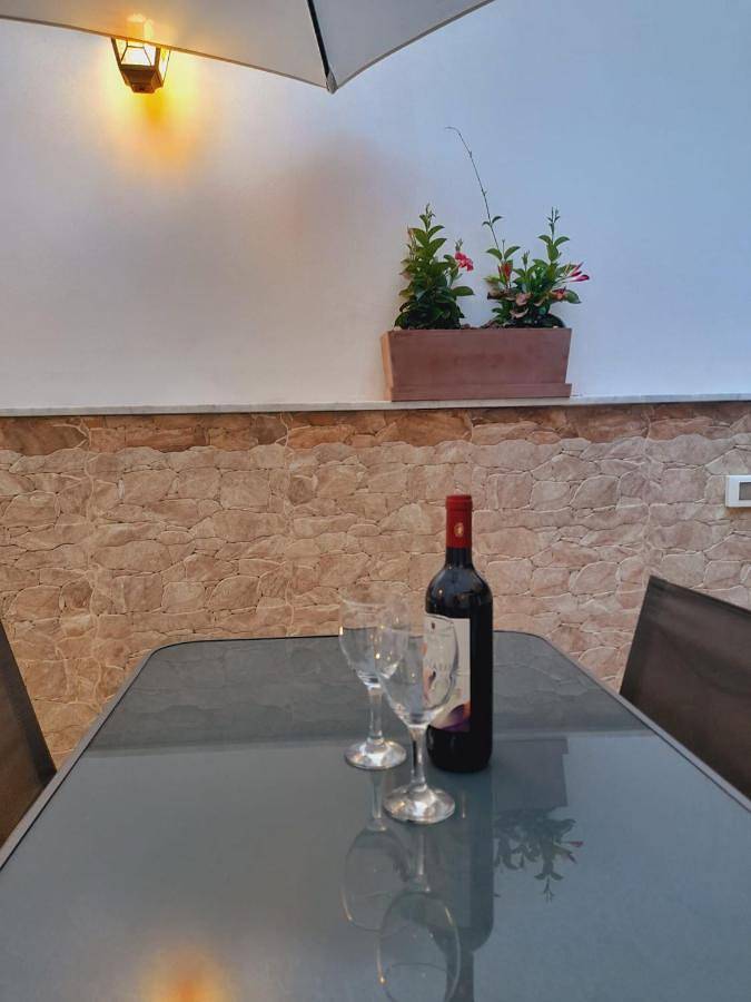 Location de vacances pour 6 personnes, avec balcon à Porticello - 2