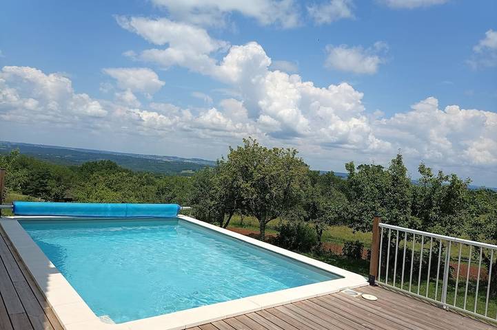 Location de vacances pour 6 personnes, avec jardin et terrasse, animaux acceptés à Badefols-d'Ans