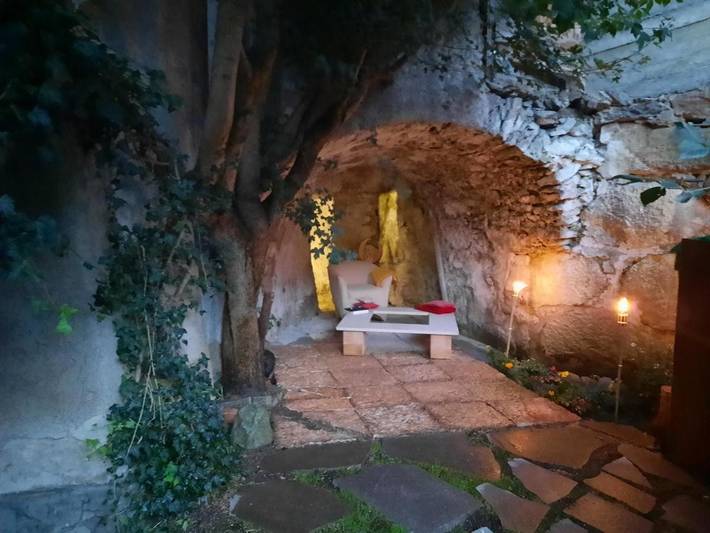 Location de vacances pour 4 personnes, avec vue ainsi que balcon et jardin, adapté aux familles à Malè - 2